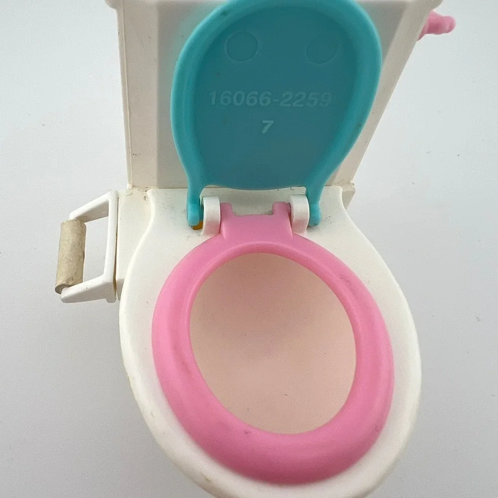 1996 Mattel Barbie Kelly Potty Training‎ Toilet Bathroom Accessory Replacement